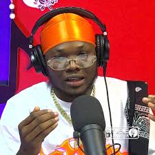 WD TRAKA ap pale de mixtape li a ki soti ki gen pou tit TRAKA mixtape, e  lap esplike depi kilè li kòmanse ak pwojè sa