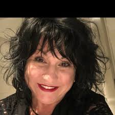 Joanne Weller's Instagram, Twitter & Facebook