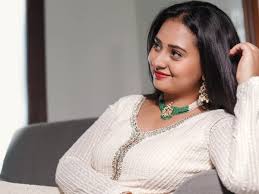 Watch: Actress Amulya Slays Traditional Look In Bright Red Frock Suit |  Movies News - News18