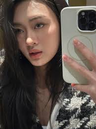 Iris Tran (@iris.tran_) • Instagram photos and videos