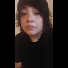 Haha INVITE ME OVER TO YOUR HOME is illegal to have a pet squirrel in  Washington. |will COTE over, dressed up as squirrel, and you can feed me  peanuts out of your