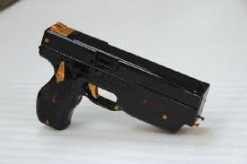 Taser gun submitted by majesthedreamer 5 years ago. Wireless Wattozz Gun Made In Turkey Will Put An End To The Monopoly Of The Taser Gun Made In The Usa Defence Turkey Magazine