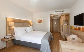   it was very close to the holiday inn express city center, which was helpful on a cold, wet night. Holiday Inn Nurnberg City Centre An Ihg Hotel Nurnberg Aktualisierte Preise Fur 2021