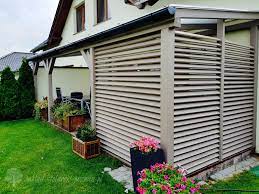 Azurowe Scianki Oslonowe Na Tarasie Zaklad Stolarski Poznan Patio Backyard Pergola