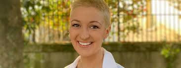 Art Grad Succeeds Through 'Dual Plan' for Career: Fine Art & Medical  Illustration · Seton Hill University