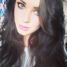 Amber Roebuck's Instagram, Twitter & Facebook