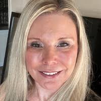 Jessica Cathey's Instagram, Twitter & Facebook