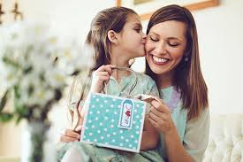 Bọn chủ tư bản lợi dụng sức lực của phụ nữ, trẻ em, trả lương rẻ mạt làm cho đời sống của phụ nữ và trẻ em. Nen Táº·ng Máº¹ Mon Qua Gi Vao Ngay 8 3 Cho Y NghÄ©a