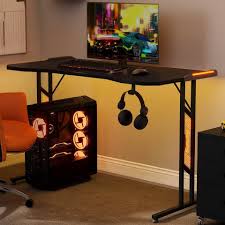 Elegante sekretäre eignen sich beispielsweise für die aufbewahrung von briefen. Merax Gamingtisch Gaming Schreibtisch Mit Led Beleuchtung Inkl Kopfhorerhalter Pc Schreibtisch Gamer Online Kaufen Otto