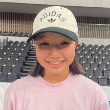 Esmeralda Butler's Instagram, Twitter & Facebook