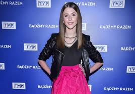 Roksana węgiel's channel, the place to watch all videos, playlists, and live streams by roksana węgiel on dailymotion. Wstretny Fotomontaz Z 14 Letnia Roksana Wegiel Raper Lapie Ja Za Biust Zdjecie Super Express Wiadomosci Polityka Sport