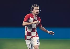 L'équipe de croatie de football, créée en 1991, est l'équipe nationale représentant la croatie en football masculin. Les Maillots De La Croatie Et Les Chaussures Des 23 Joueurs Pour La Coupe Du Monde 2018