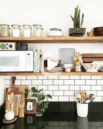 Rangements Ouverts Dans La Cuisine 10 Facons De Les Adopter Rangement Ouvert Cuisine Idees De Cuisine Moderne Cuisine Moderne