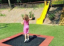 Consulta i prezzi, la localizzazione esatta, gli orari e otterrai tutte il parco per bambini a roma è perfetto per festeggiare compleanni, comunioni, feste infantili, per. Il Parco Giochi Fonteviva Nel Verde Della Valganna Varese Per I Bambini