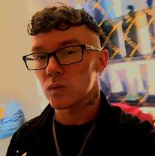 There's a game breaking 3rd person glitch in Warzone 😬