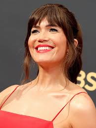 Raíces, flequillos y uñas acrílicas: los looks beauty de los Emmy