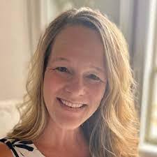 Mindy Mccauley's Instagram, Twitter & Facebook