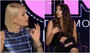 Το γνωστό μοντέλο και κριτής στο greece's next top model φαίνεται πως έχει κιτρινόμαυρα αισθήματα. Gntm Sxolio Fwtia Apo Hliana Gia Thn Hlikia Ths Kagia Nea Selida