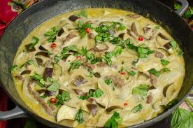 Add the garlic and ginger and fry for 1 minute. Thai Green Beef Curry Simple 15 Minute Recipe By Flawless Food