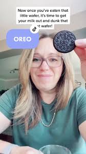 How to Cut An Oreo Cookie in Half