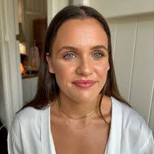 Lily Brady's Instagram, Twitter & Facebook