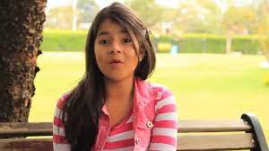 Hola amigos soy sara quintero actriz, modelo y cantante colombina. Entrevista Sara Quintero Youtube