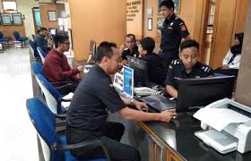  contoh cukai langsung yang paling ketara adalah seperti cukai pendapatan dan urusan hal ehwal cukai pendapatan ini ditadbir oleh pihak lembaga hasil dalam. Tembus Rp 47 Triliun Penerimaan Cukai Di Pasuruan Kembali Tertinggi Nasional Radar Bromo