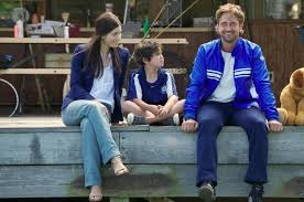 Film ini akan membawa kamu ke dalam realita kehidupan memilih karir atau keluarga. Review Playing For Keeps 2012