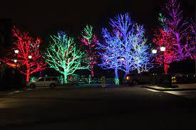 Lighting Up Okc Chesapeake Energy Decorating With Christmas Lights Light Up Christmas Lights