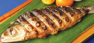 Inihaw Na Bangus Grilled Milkfish With Tomatoes Onion Soysauce Chili Dip One Of The Pinoys Fave Dish Food Recipes Pinoy Food