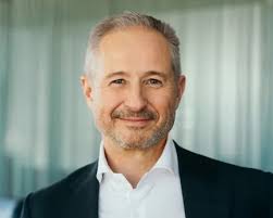 Huntsman appoints Phil Lister as CFO