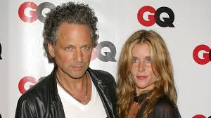 Lindsey buckingham has reportedly split from his wife of 21 years, kristen messner (image: K4zk Apsght8am