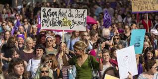 Her mit dem schönen leben! Frauenstreik Appell Fur Zeitgemasses Sexualstrafrecht