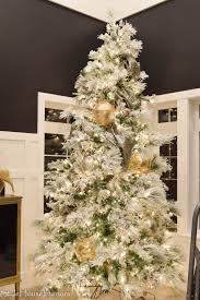 Home decor and furnishings for decorating your home with class and style. How To Decorate Your Christmas Tree Like A Pro Style House Interiors
