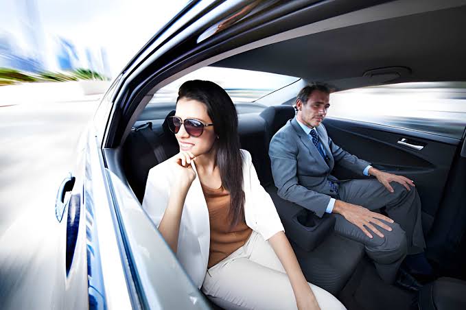 Luxury Chauffeur Service Etiquette Every Client Should Know