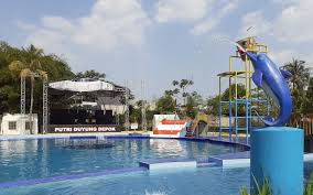 Di sini sudah tersedia kolam renang khusus dewasa dan kolam renang khusus anak. Kolam Renang Putri Duyung Tiket Wahana Mei 2021 Travelspromo
