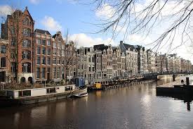 Más allá de la fascinante ciudad de ámsterdam, el resto de holanda permnece bastante desconocido respecto del panorama turístico. Netherlands Amsterdam Ciudad Edificios Canal Holanda Buildings Canales Piqsels