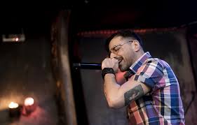 Ο μιθριδάτης σε μια μίνι συνέντευξη στο rise tv, πριν απ' την ζωντανή του εμφάνιση στο 10ο street mode festival 2018, στη θεσσαλονίκη. Mithridatis Mithridatis æ·»åŠ äº†1 å¼ æ–°ç…§ç‰‡ å'Œmi8ridaths