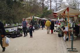 Erkunden sie eine interaktive karte mit orten in der nähe. Berliner Staudenmarkt Im Botanischen Garten Berlin Dahlem Flickr