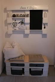 Garderobe Und Sitzbank Diy Mobel Paletten Holzplatten Mobel Holzpaletten Mobel