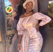08.01.2019 · model bazin senegalais 2019 model bazin riche brodé femme ankara fashion styles chic en bazin 2019 modèle model bazin femme. 2020 Choose Soucko Bazin For All Your Clothes Needs In Bazin Tel 22379252090 Bamako Mali African Clothing Styles African Fashion Dresses African Dress