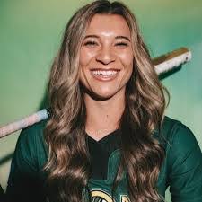 Michelle Gamble's Instagram, Twitter & Facebook