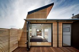 Mendekorasi teras rumah tidak hanya sekedar memberikan ornament tertentu saja, tapi pemilihan warna cat teras juga harus dipilih dengan seksama. 5 Desain Teras Rumah Minimalis Untuk Rumah Makin Memesona Kumparan Com