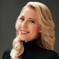 Heather Maye's Instagram, Twitter & Facebook