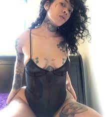 FIRE on X: Eat me you wish I was a porn star follow my ig beckyyrich_  t.coJQzIDIdCDD  X