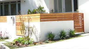 Namun kamu bisa memakai kayu sebagai bahan utama untuk pembuatan pagar. Pagar Rumah Kayu Minimalis 14 Pagar Rumah Kayu Minimalis Flickr