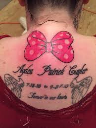 Red bow outline mickey mouse tattoo. Melanie Hall On Twitter My Awesome New Minnie Mouse Bow Tattoo Also Got My Other Tattoo Touched Up Some Minniemouse Tattoo Likeabeast Http T Co 4laamjpsyu