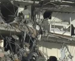 Um prédio residencial desabou, nesta amanhã (15), em fortaleza. Xsqnmmq1zepkhm