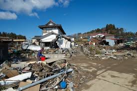 311大地震被喻為日本二戰後傷亡最慘重的自然災害，據日本警方統計，因 311 地震、海嘯襲擊的遇難人數為 15,881 人，失蹤人數為 2,668 人；兩年後依然有超過 31. 311æ±æ—¥æœ¬å¤§åœ°éœ‡10å'¨å¹´ å…±2è¬å¤šäººæ­»äº¡ ä¸‹è½ä¸æ˜Ž æœ€æ–°èª¿æŸ¥ ä»æœ‰è¶…éŽ4è¬äººå›žä¸äº†å®¶ é¢¨å‚³åª'