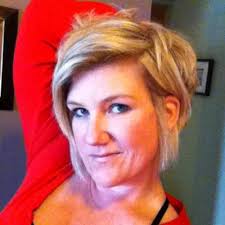 Julie Teal (@julieqt10)